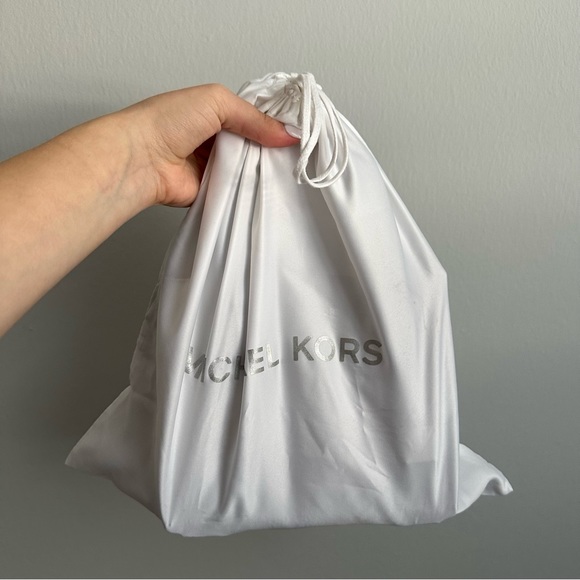 Michael Kors Mini Mercer Bag - Picture 3 of 9